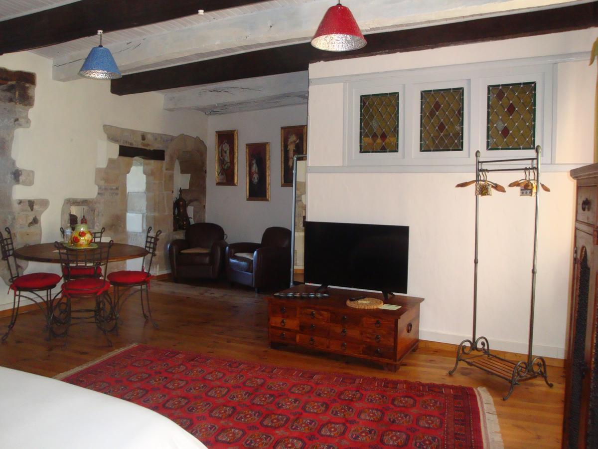 D'Ici Et D'Ailleurs Bed and Breakfast Cordes-sur-Ciel Esterno foto